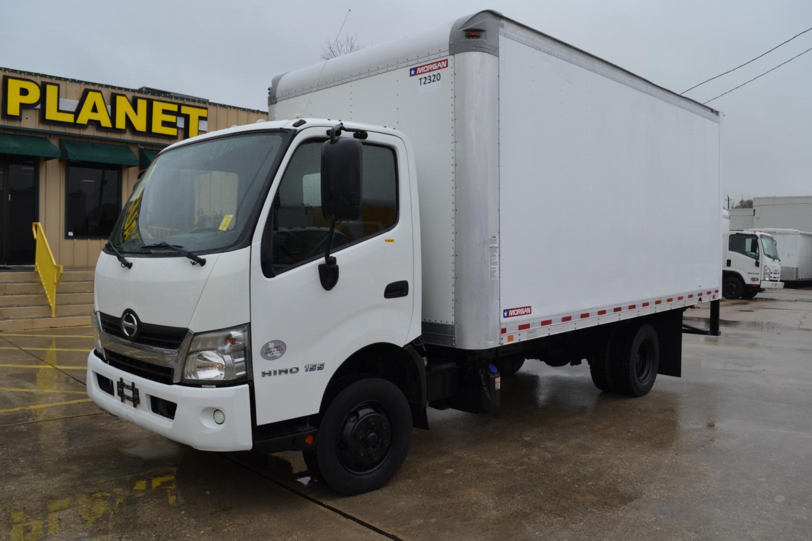 2019 WHITE HINO 155 with an JO5E-TP 5.1L 210HP TURBO CHARGED DIESEL engine, AISIN A465 6SPD AUTOMATIC transmission, located at 9172 North Fwy, Houston, TX, 77037, (713) 910-6868, 29.887470, -95.411903 - Photo#0